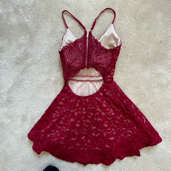 Beautiful red sequins dress. Only worn once. - Picture 2 of 5